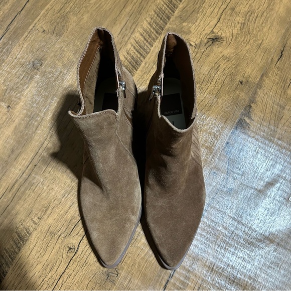 NWOB Dolce Vita Salome Brown Suede Ankle Booties - Picture 6 of 16